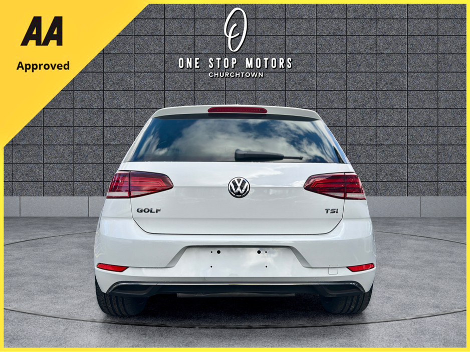 2017 Volkswagen Golf - image 2