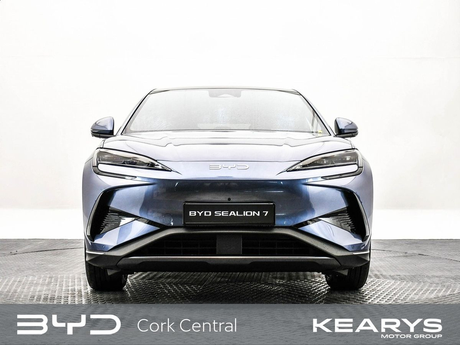 2025 BYD Sealion 7 - image 4