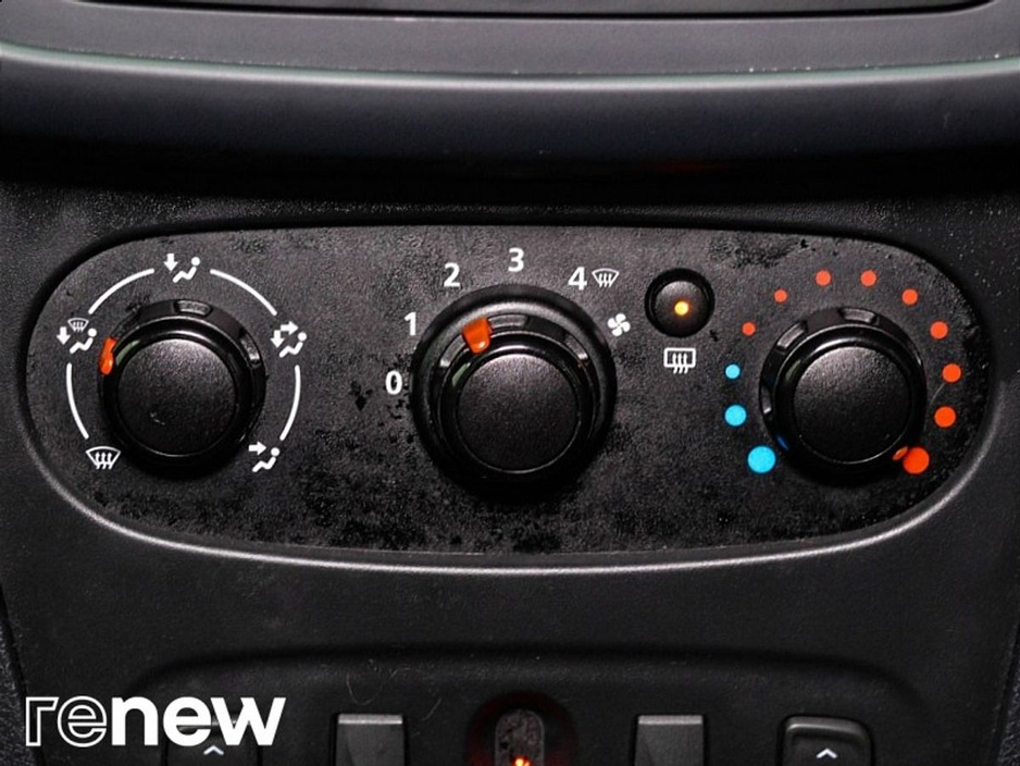 2017 Dacia Sandero 1.0 75 ALTERNATIVE €8,950