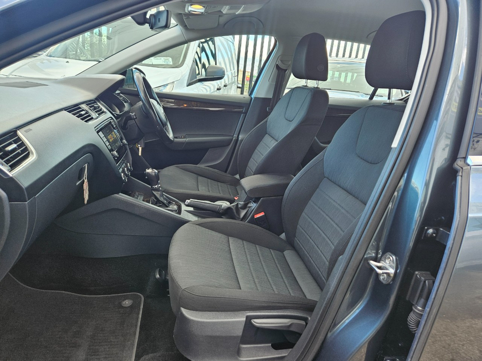 2017 Skoda Octavia - image 8