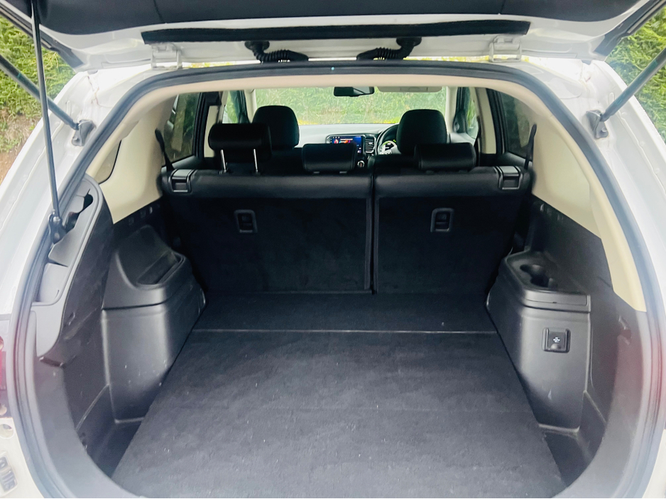 2018 Mitsubishi Outlander - image 7