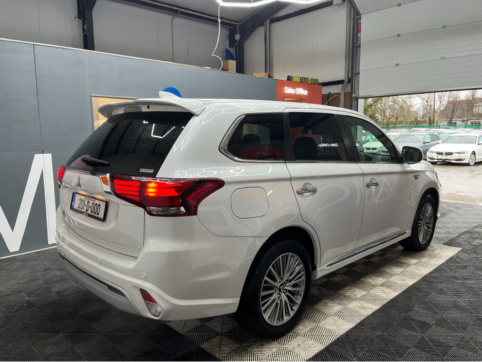 2020 Mitsubishi Outlander €23950! 2020 MITSUBISHI OUTLANDER PHEV G PLUS PACKAGE 2.4 AUTOMATIC / CRUISE CONTROL / 360° PARKING CAMERA / ELECTRIC HEATED SEATS / HEATED STEERING WHEEL / PADDLE SHIFTERS €23,950