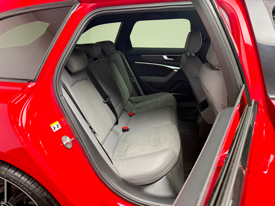 2023 Audi A6 - image 12