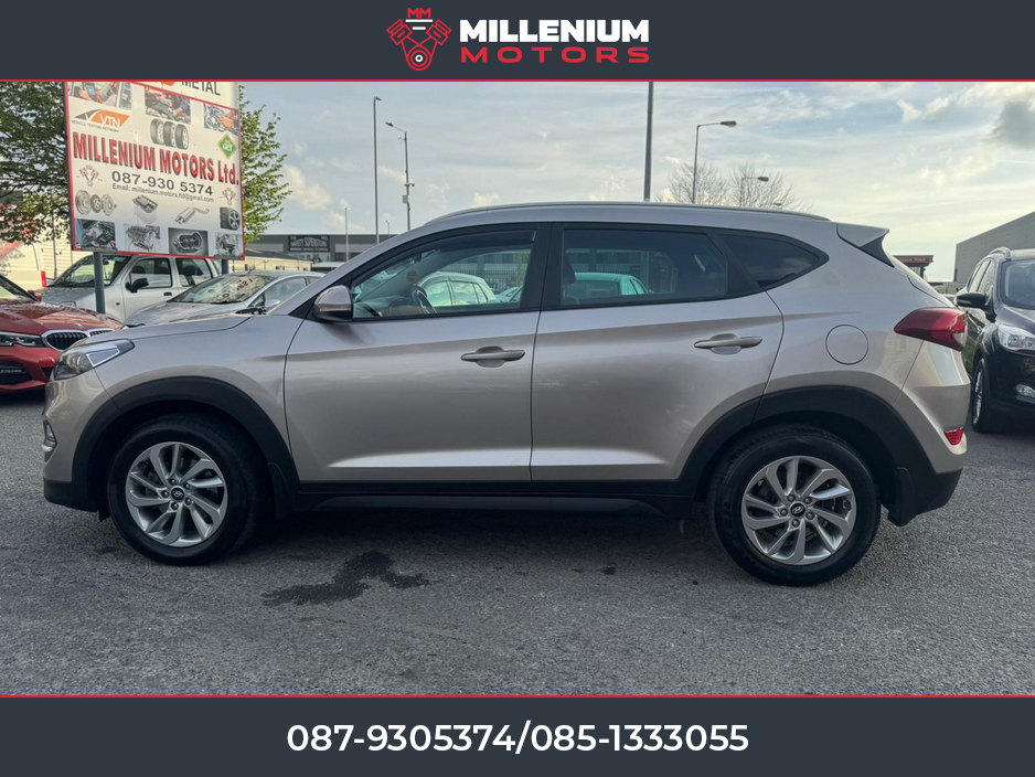 2017 Hyundai Tucson - image 5