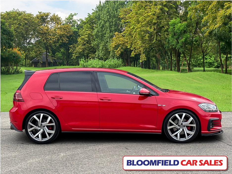 2018 Volkswagen Golf - image 8