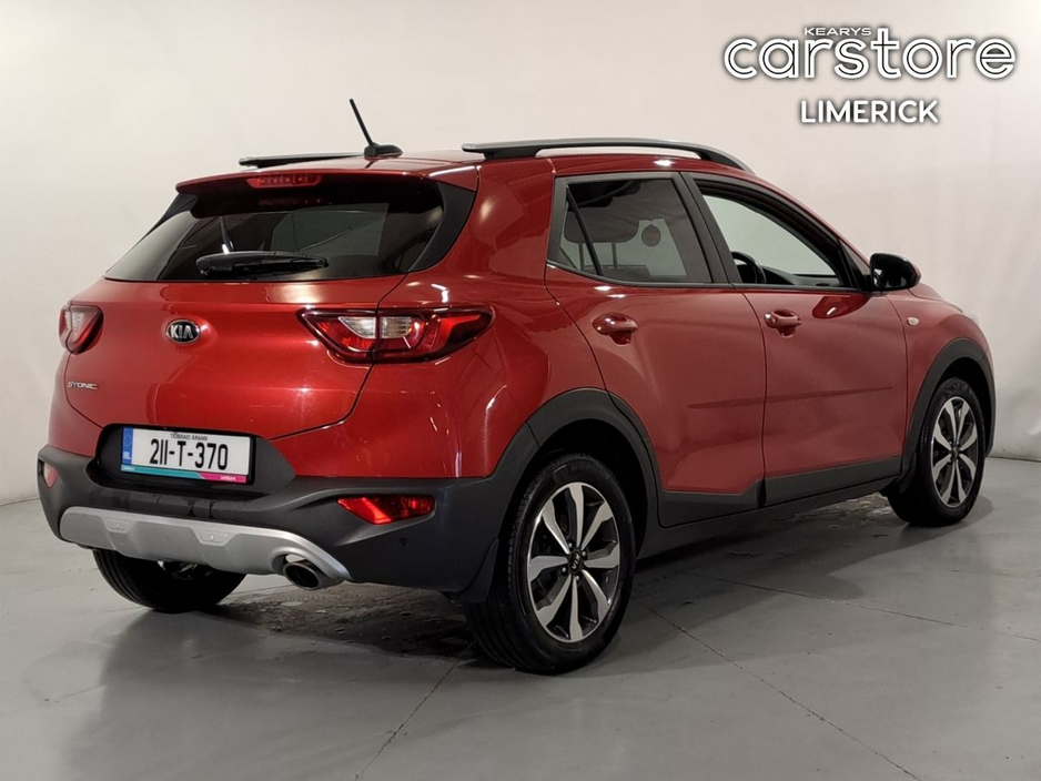 2021 Kia Stonic - image 3