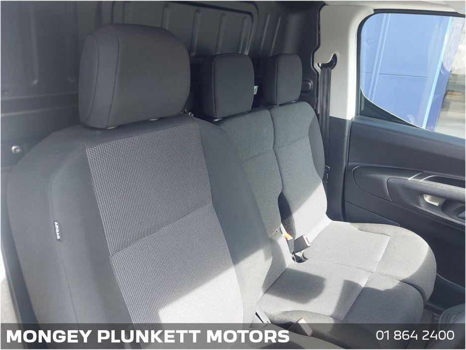 2025 Peugeot Partner - image 11