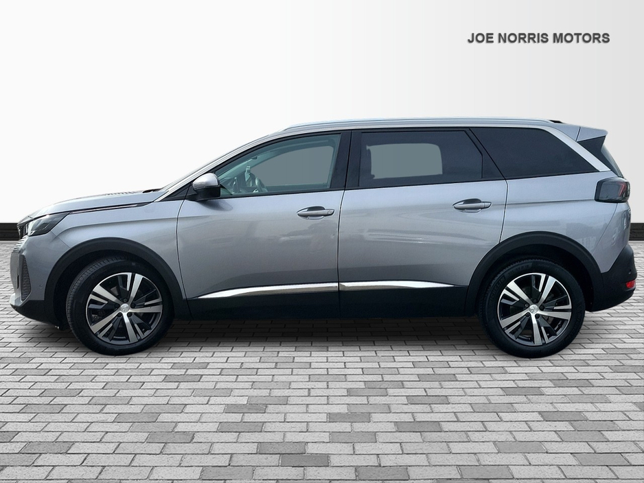 2021 Peugeot 5008 - image 12
