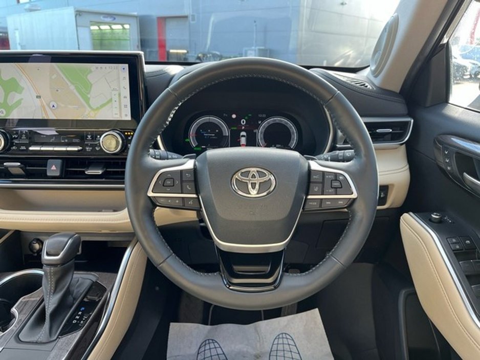 2023 Toyota Highlander PLATINUM 4DR AUTO €75,950