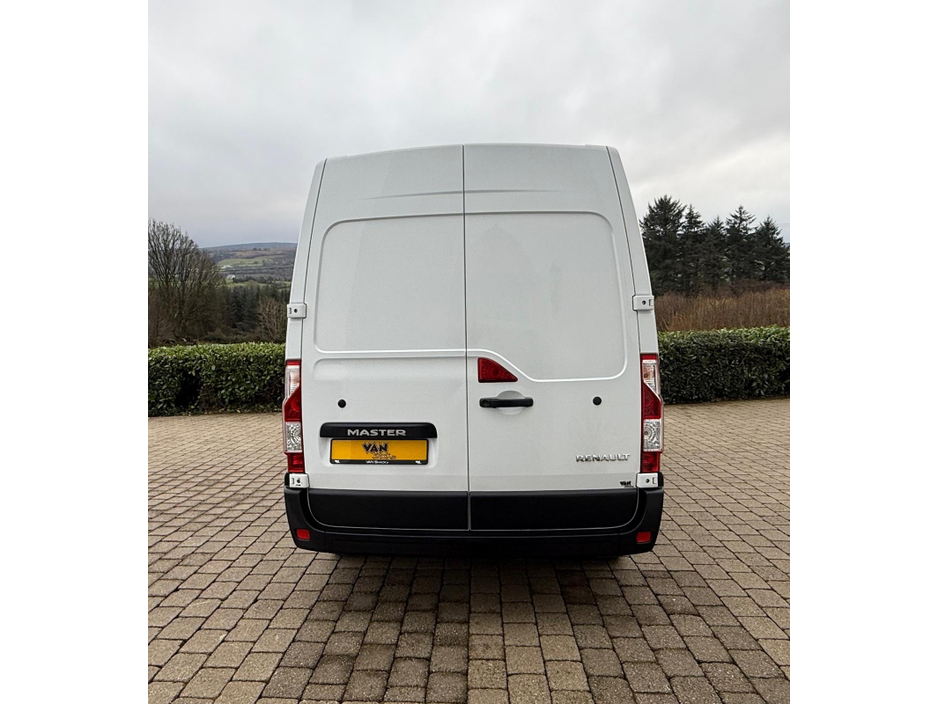 2022 Renault Master 135  BUSINESS NO VAT €22,750