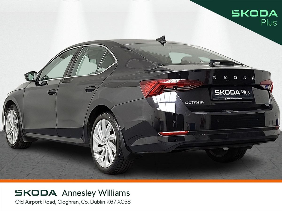 2023 Skoda Octavia - image 15