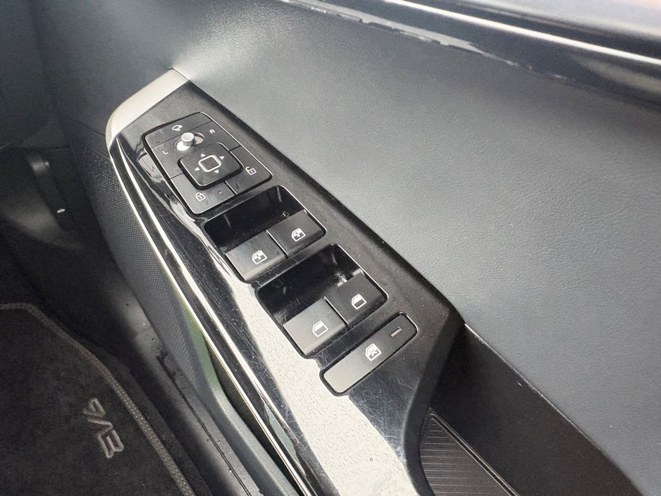 2022 Kia EV6 - image 10