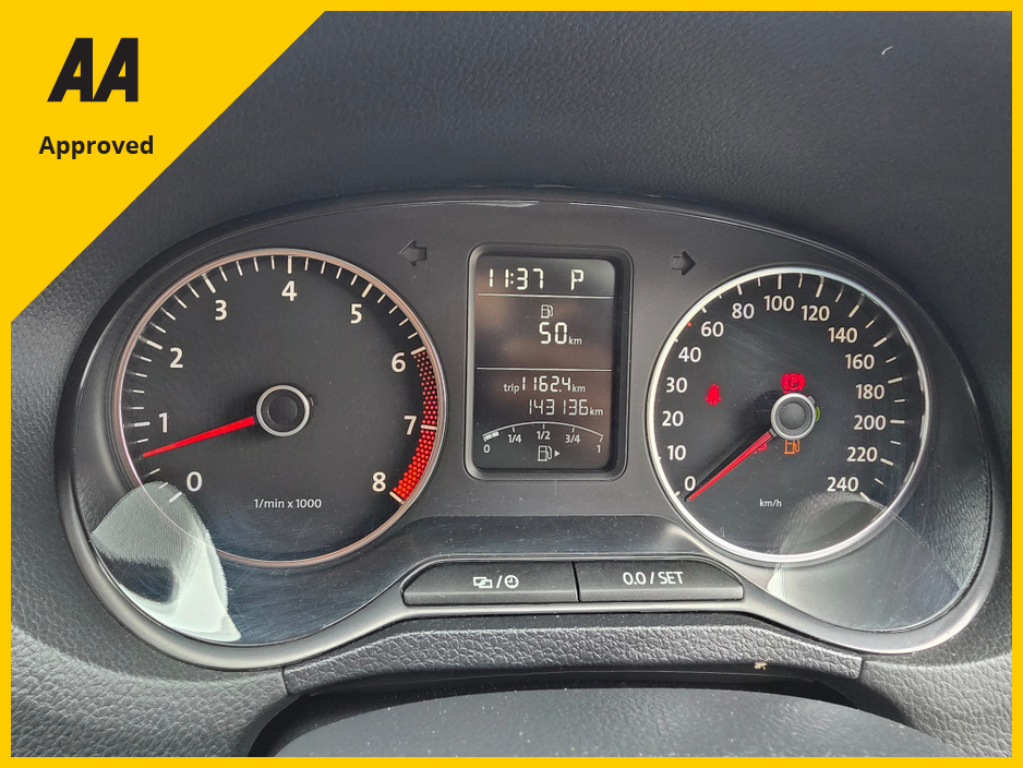 2014 Volkswagen Polo - image 16