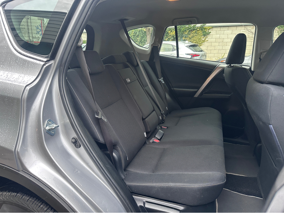 2018 Toyota Rav4 RAV4 HYBRID LUNA SPORT 2WD 4DR AUTO €21,000