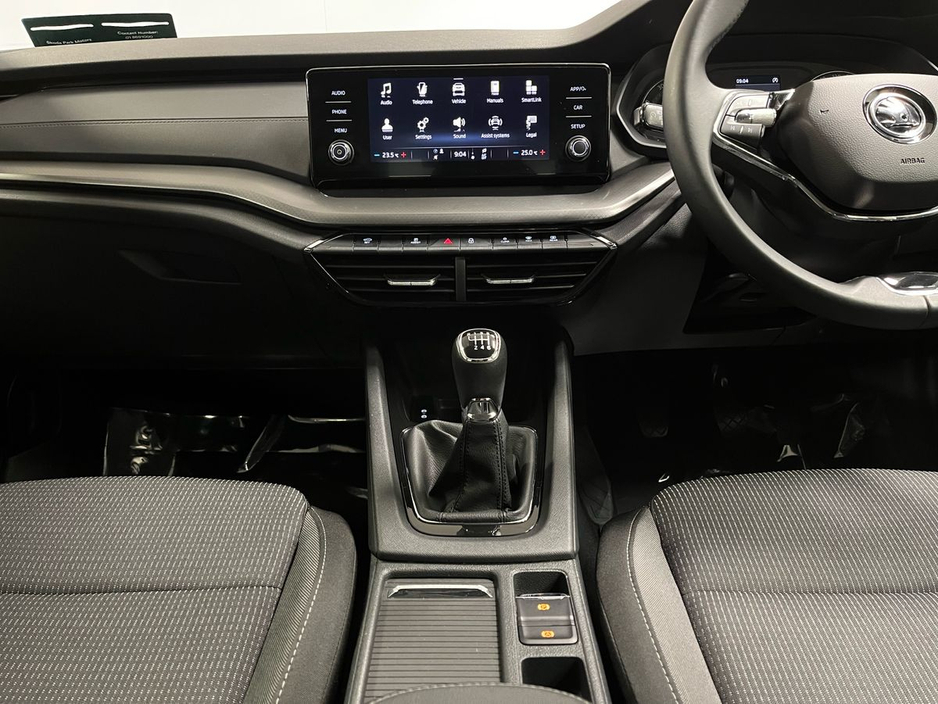 2023 Skoda Octavia - image 18