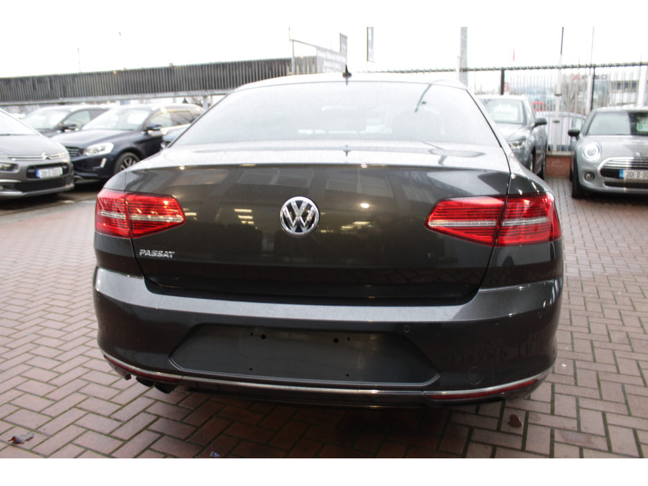 2018 Volkswagen Passat 2.0TDI 150BHP ELEGANCE EDITION 4DR SALOON // 1 OWNER IN IMMACULATE CONDITION // WELL WORTH VIEWING // BUY WITH CONFIDENCE AA AND SIMI APPROVED DEALER 2025 // FINANCE ARRANGED // TRADE INS WELCOME // €19,950