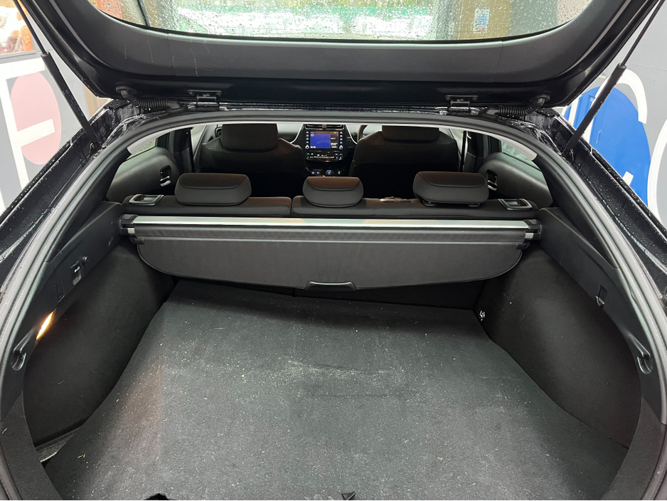 2022 Toyota Prius €21950 2022 TOYOTA PRIUS S 1.8 AUTOMATIC / CRUISE CONTROL / REVERSE CAMERA AND MORE €21,950