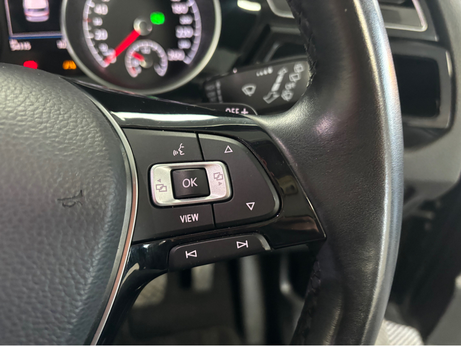 2020 Volkswagen Touran VOLKSWAGEN TOURAN 1.4 TSI DSG*7 SEATER*FRONT AND REAR HEATED SEATS*PARK ASSIST & CAMERA*ELECTRIC TAILGATE*LANE ASSIST*FINANCE AVAILABLE TRADE INS WELCOME*