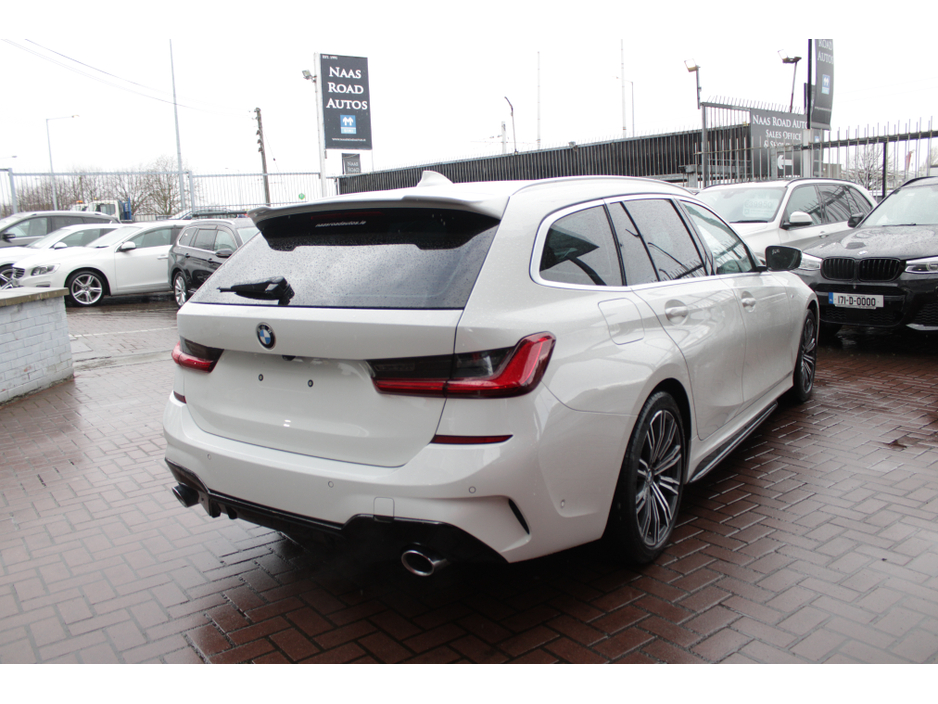 2020 BMW 3 Series - image 4