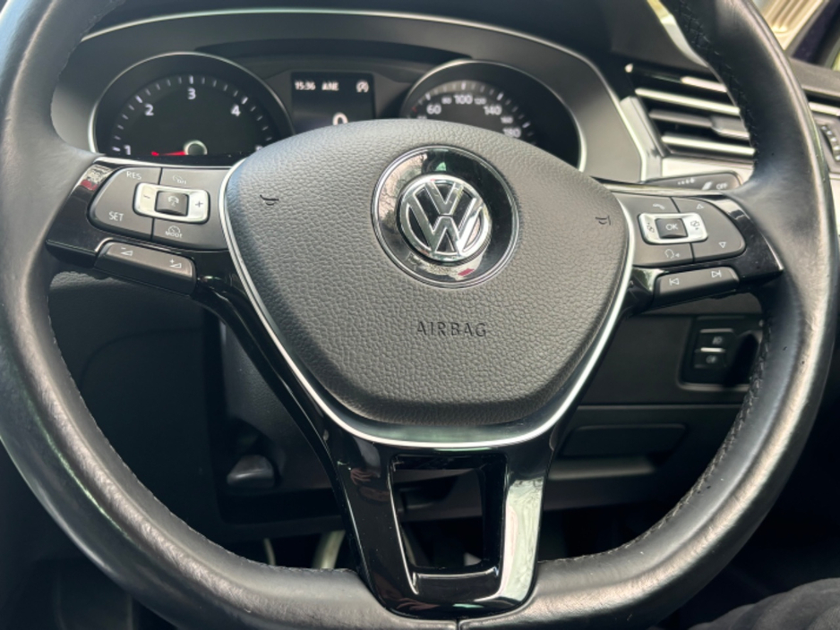 2018 Volkswagen Passat - image 11
