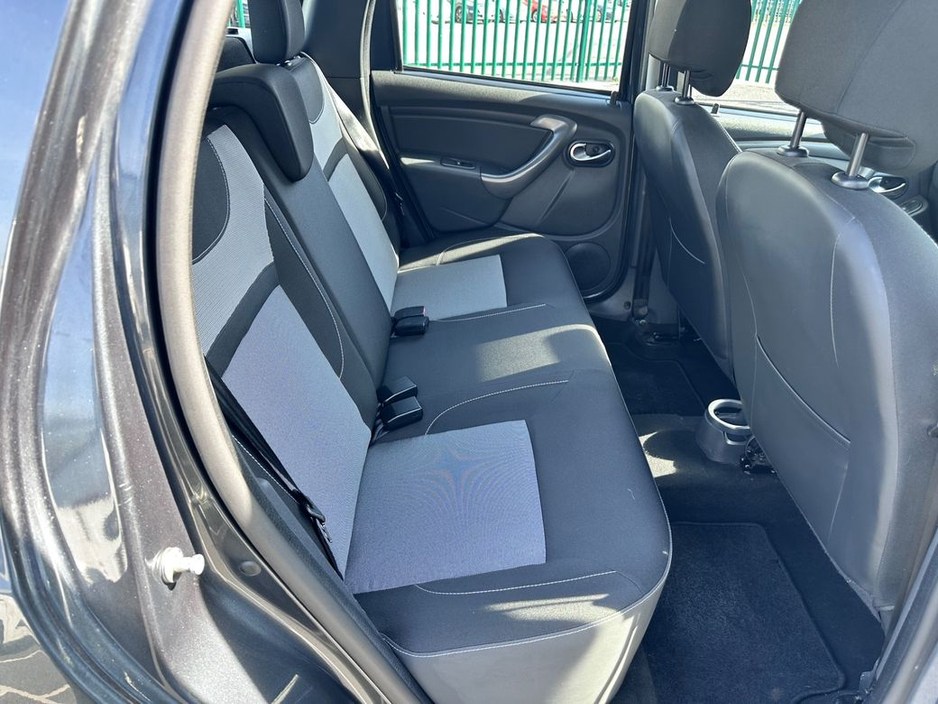 2017 Dacia Duster - image 15