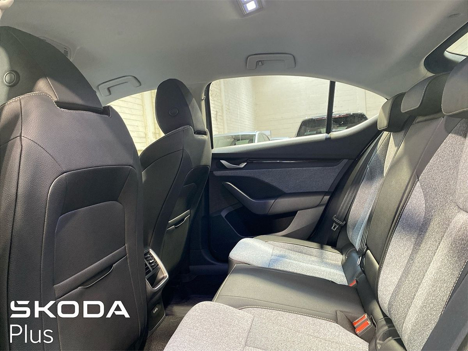 2025 Skoda Octavia - image 6