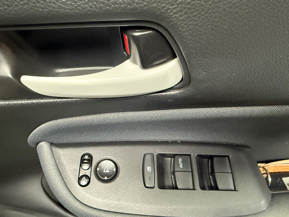 2020 Honda Fit - image 20