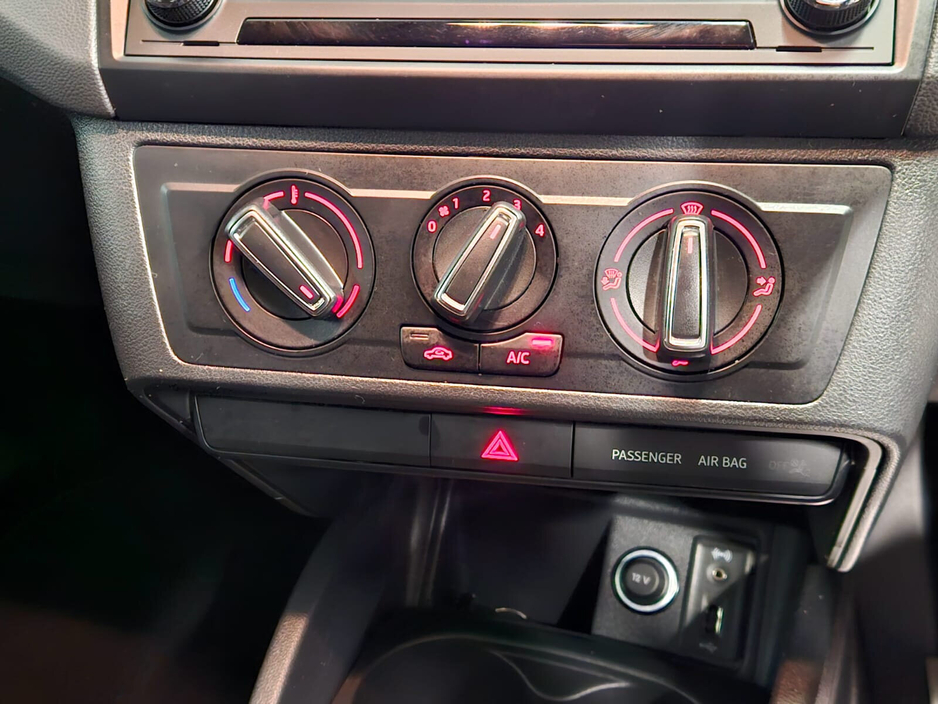 2016 SEAT Ibiza SC 1.2 TSI FR €9,950