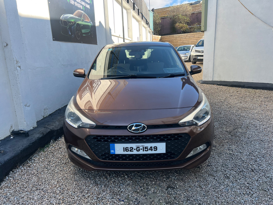 2016 Hyundai i20 - image 4