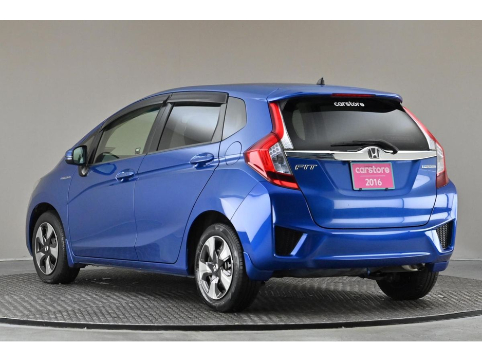 2016 Honda Fit - image 6