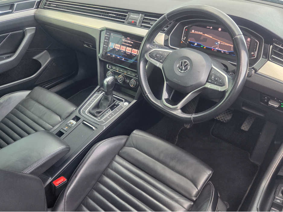 2020 Volkswagen Passat - image 6