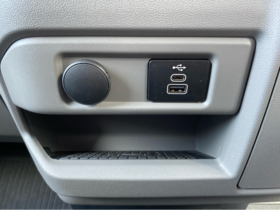 2025 Ford Transit Custom Crewcab SWB PHEV 232BHP Auto