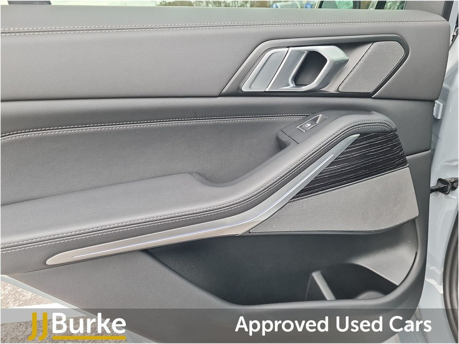 2025 BMW X5 - image 20