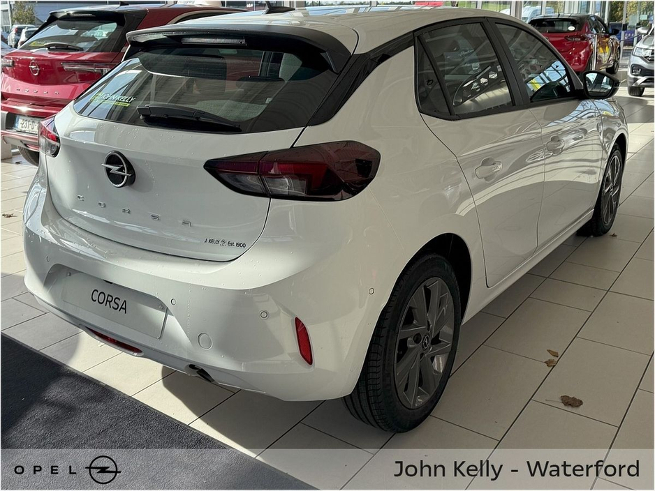 2025 Opel Corsa Elegance 1.2i €28,645