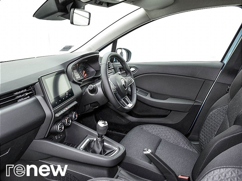 2022 Renault Clio Dynamique TCe 90 €15,990