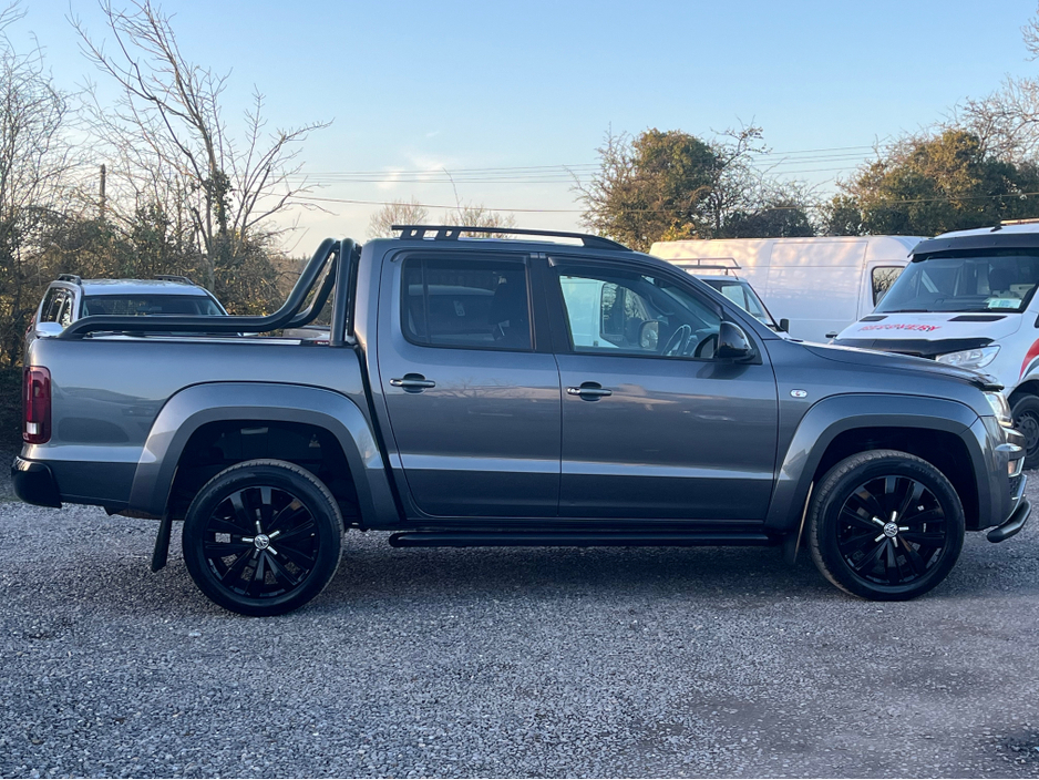 2020 Volkswagen Amarok - image 8
