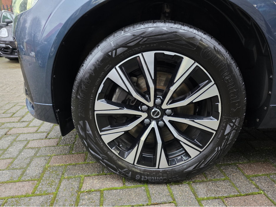 2023 Volvo XC60 2.0 B4 PLUS DARK AUTO. HUGE SPEC. FINANCE ARRANGED. SIMI. AA APPROVED. €42,950