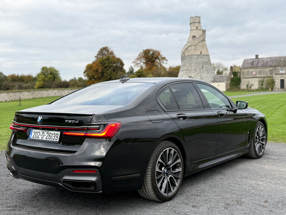 2020 BMW 7 Series - image 4