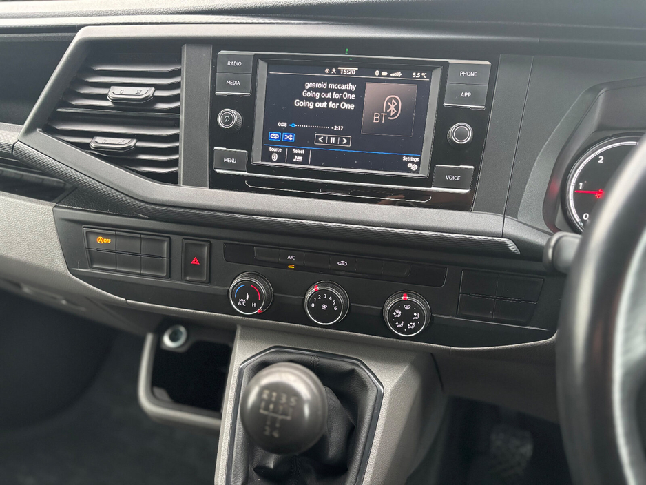 2021 Volkswagen Transporter  €18,998