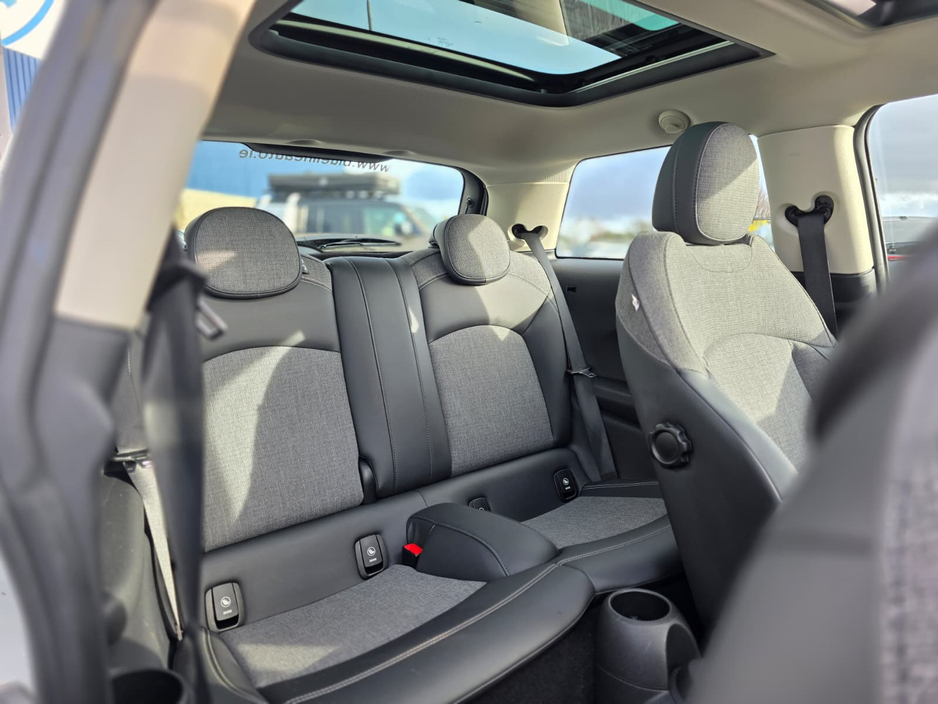 2015 MINI Hatch 1.5 3DR COOPER €12,950