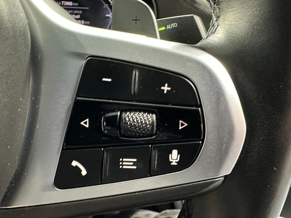 2020 BMW 5 Series - image 17