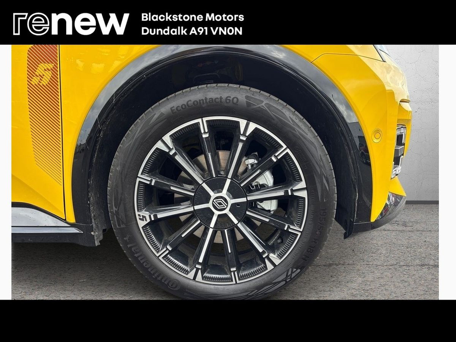 2025 Renault 5 - image 9