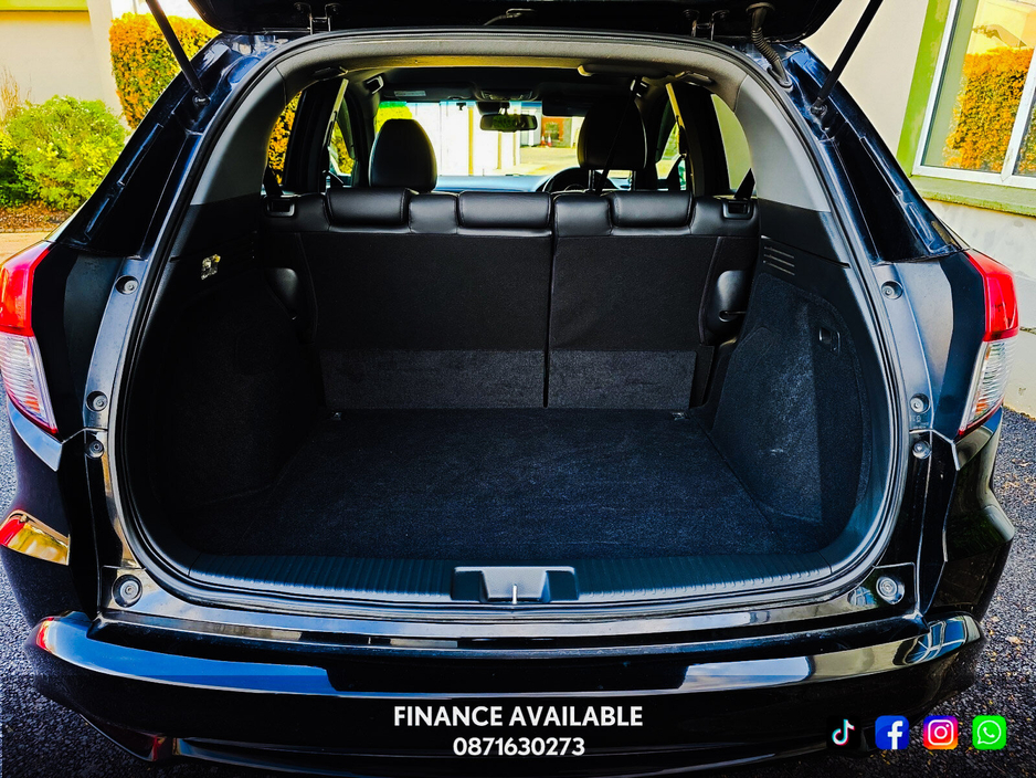 2017 Honda Vezel - image 12