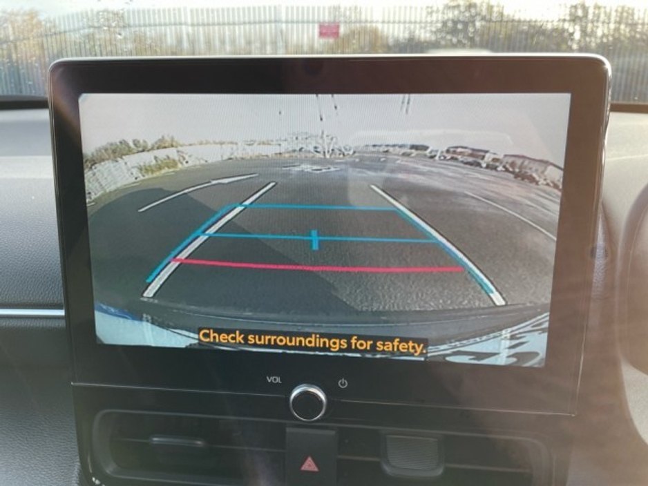 2025 Toyota Yaris Cross - SPECIAL OFFER UNIT - Save EUR 5,300 - LunaSport Monotone - 1.5 Hybrid - Automatic - EUR 180 // Remote Central Locking // Front Electric Windows // Rear Electric Windows // Electric Mirrors // Finger €31,855