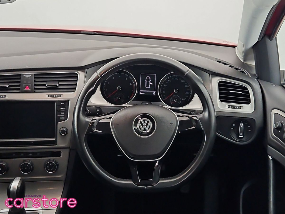 2014 Volkswagen Golf - image 17
