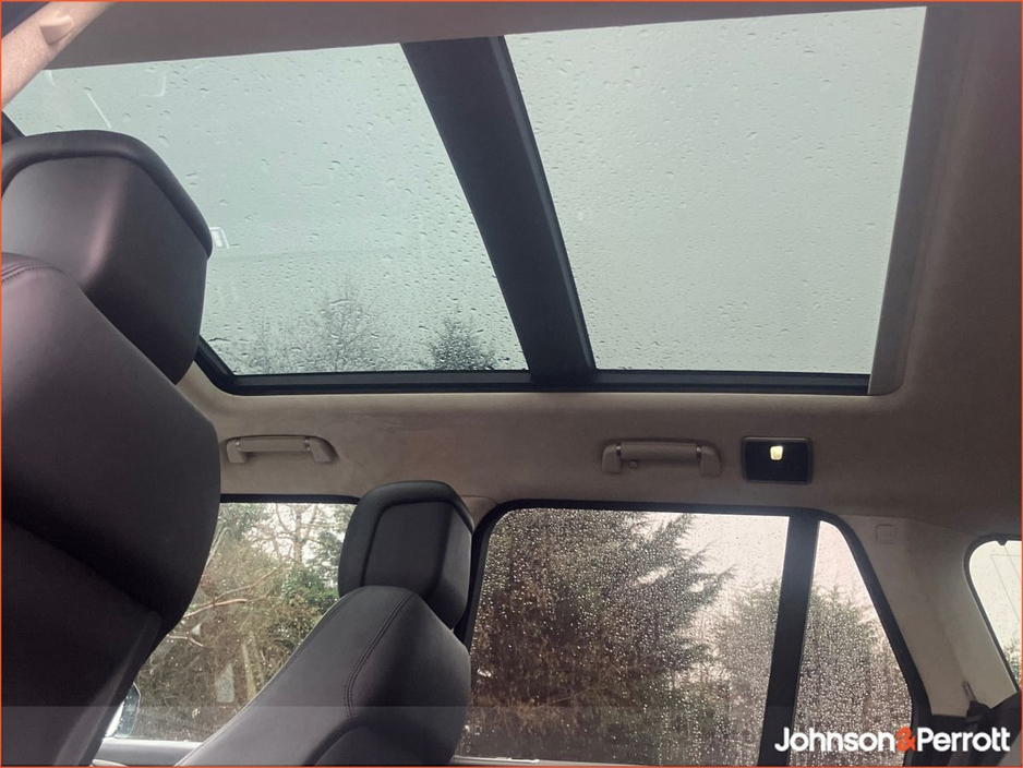 2021 Land Rover Range Rover R Rover Westmnstr Blck P400 e A Westminster Black P400 e Si4 Ingenium 300BHP /105 kw 13.1 kWh PHEV Auto Start/Stop €64,900