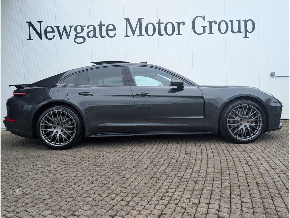2025 Porsche Panamera Hybrid 4 - 4+1 Adaptive Cruise Control *ARRIVING SOON* €129,888