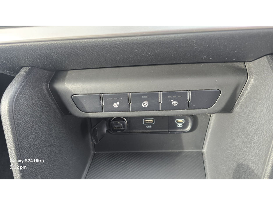 2022 Kia Sportage - image 10