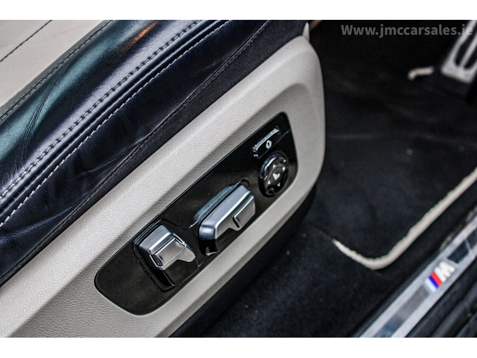 2021 BMW X5 - image 18