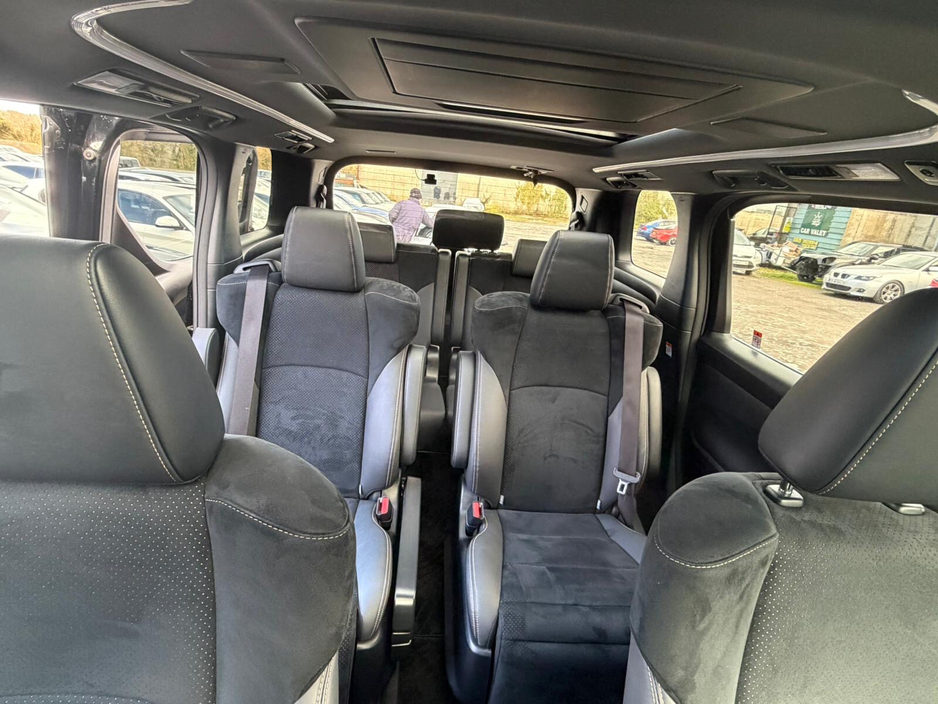 2023 Toyota Alphard - image 23